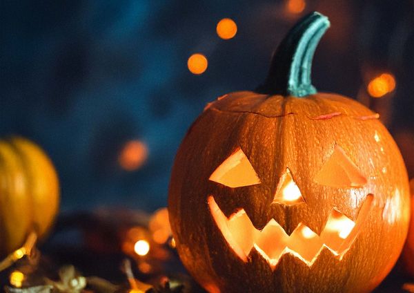 Geschnnitzter Kürbis