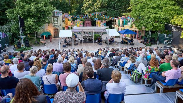 Coburg Marketing, Rainer Brabec Zuschauer-Bühne