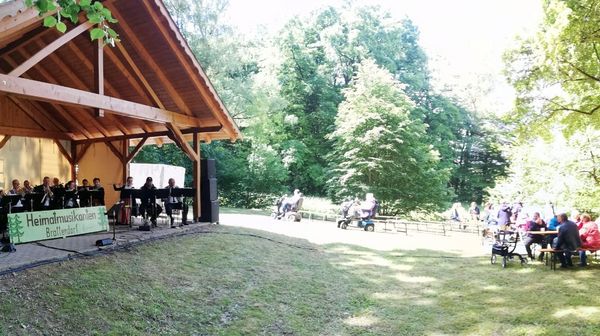 Gemeinde Straufhain Berglochfest